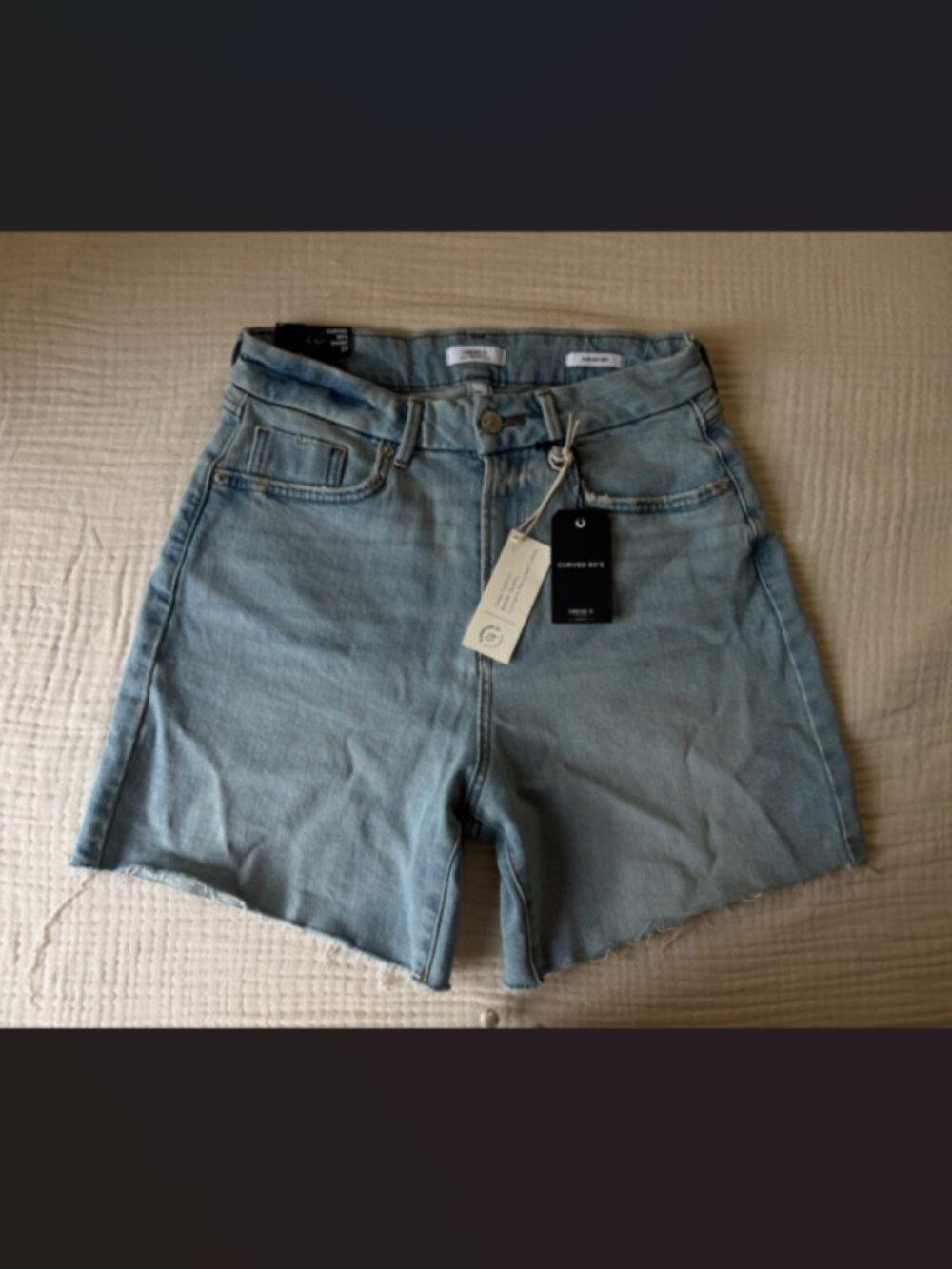 Forever 21 Premium NWT Curved 90's Light Blue Cutoff Denim Shorts - Sz 27
